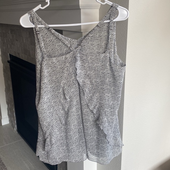 Cabi Sleeveless Strappy Tank Blouse Ruffled Collar & Back, B&W, Women’s M - Picture 14 of 16